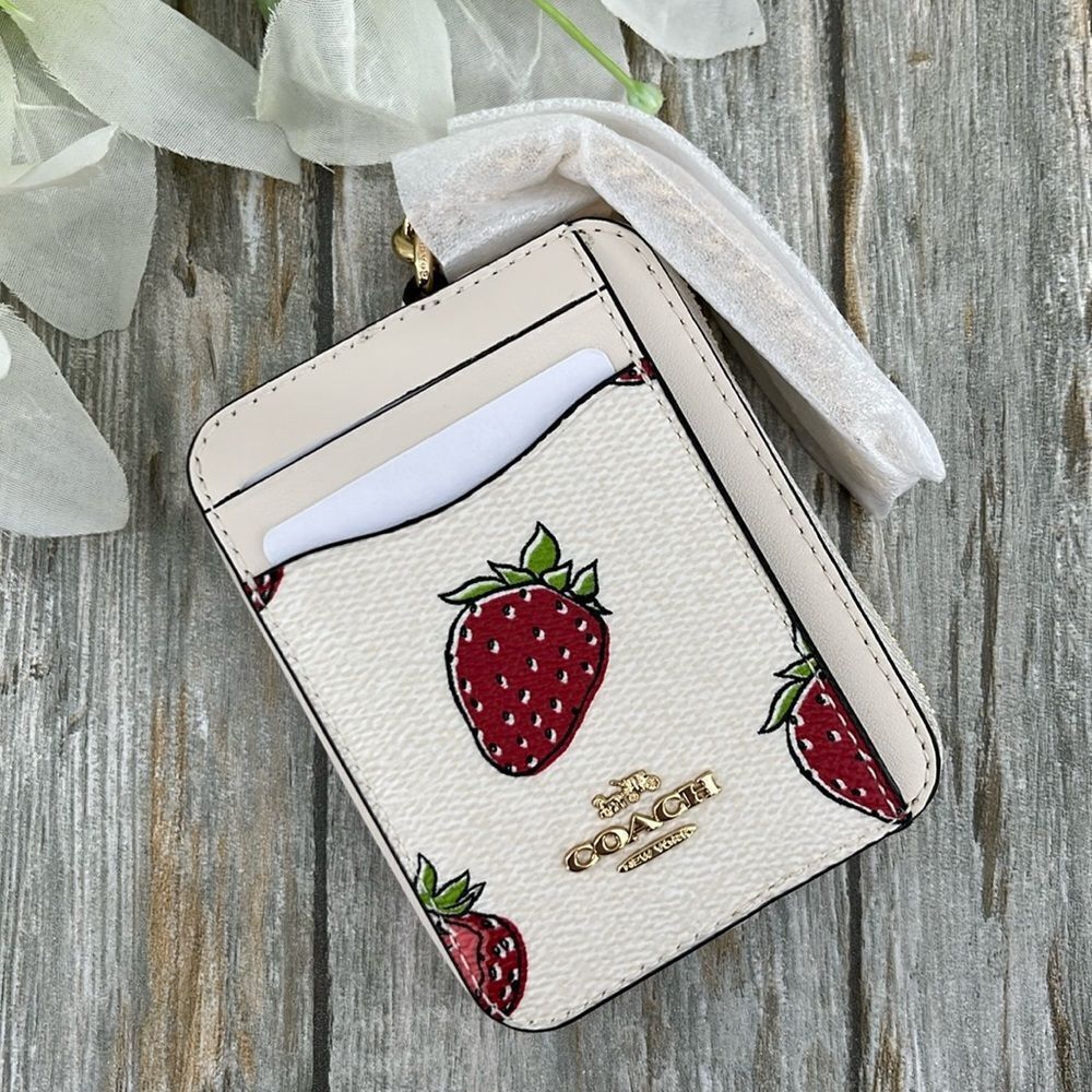 Coach Zip Card Case With Strawberry Print Wallet Bag Purse